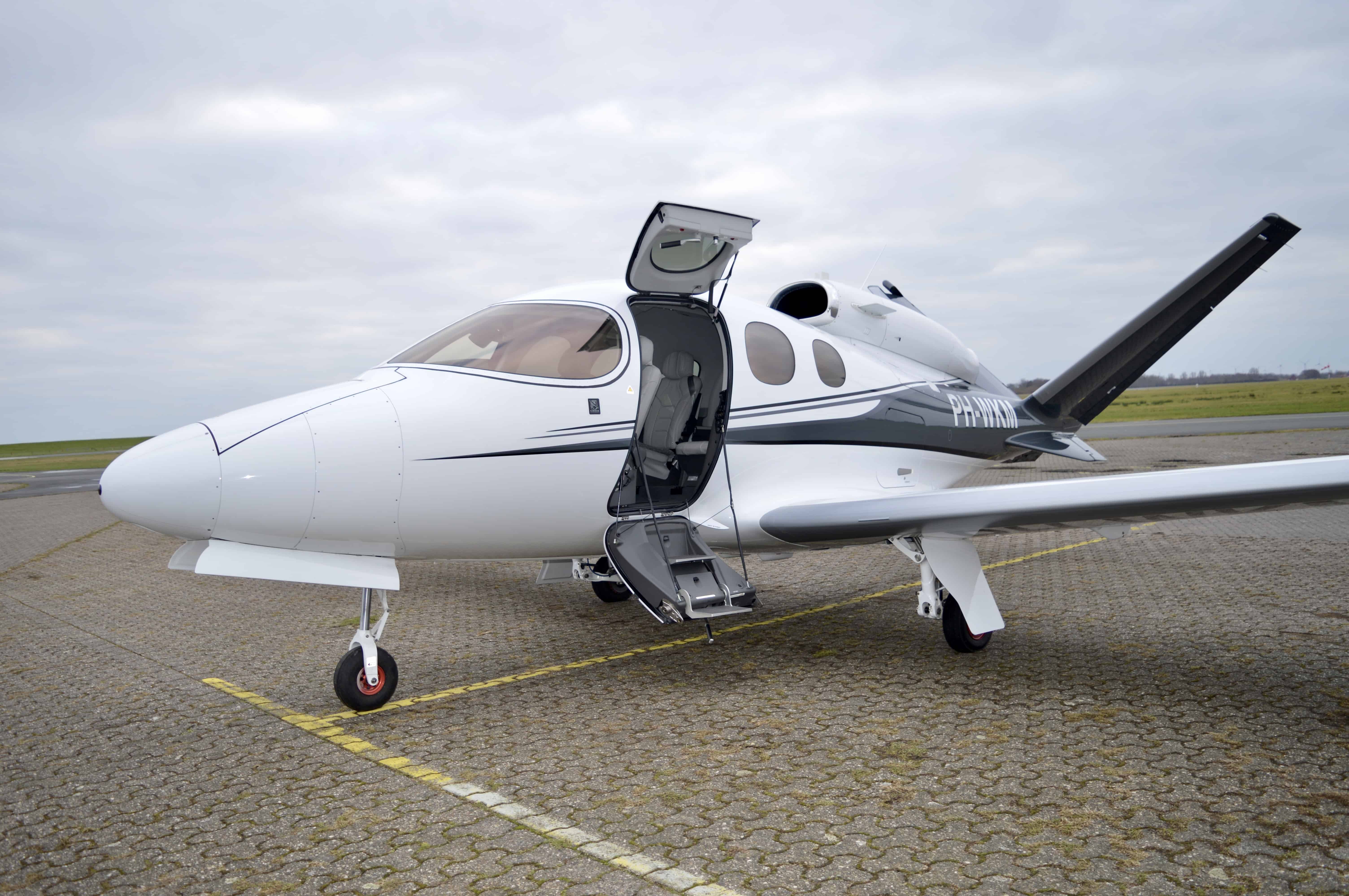 Cirrus Vision Sf50 | Aircraft Showroom | AIR.ONE